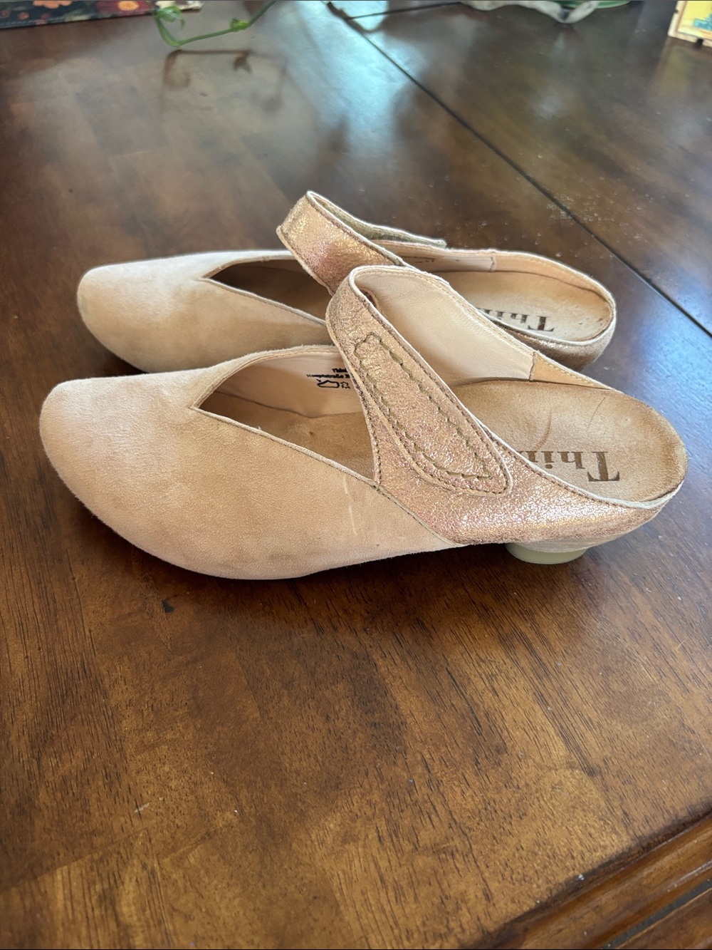 Think! Women's Beige/Tan Slip-On Mules with Metallic Strap